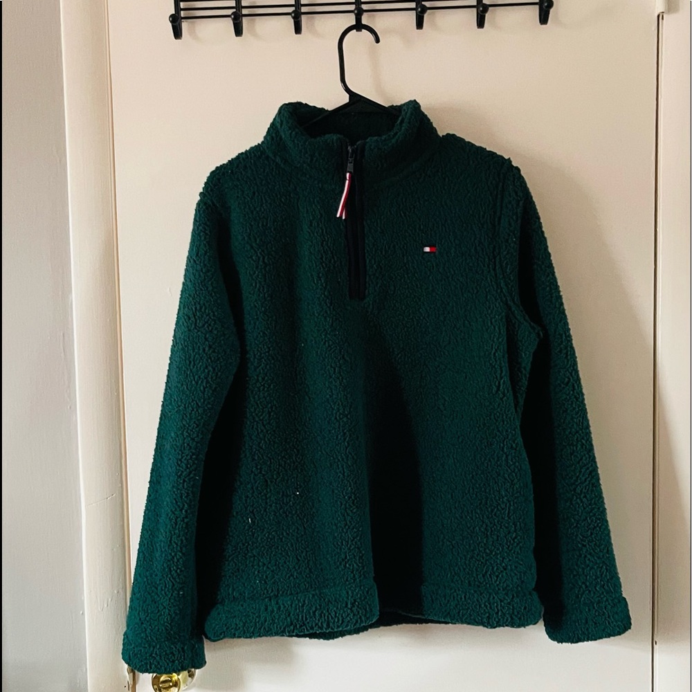 | brand: Tommy Hilfiger | size: L | color: green |